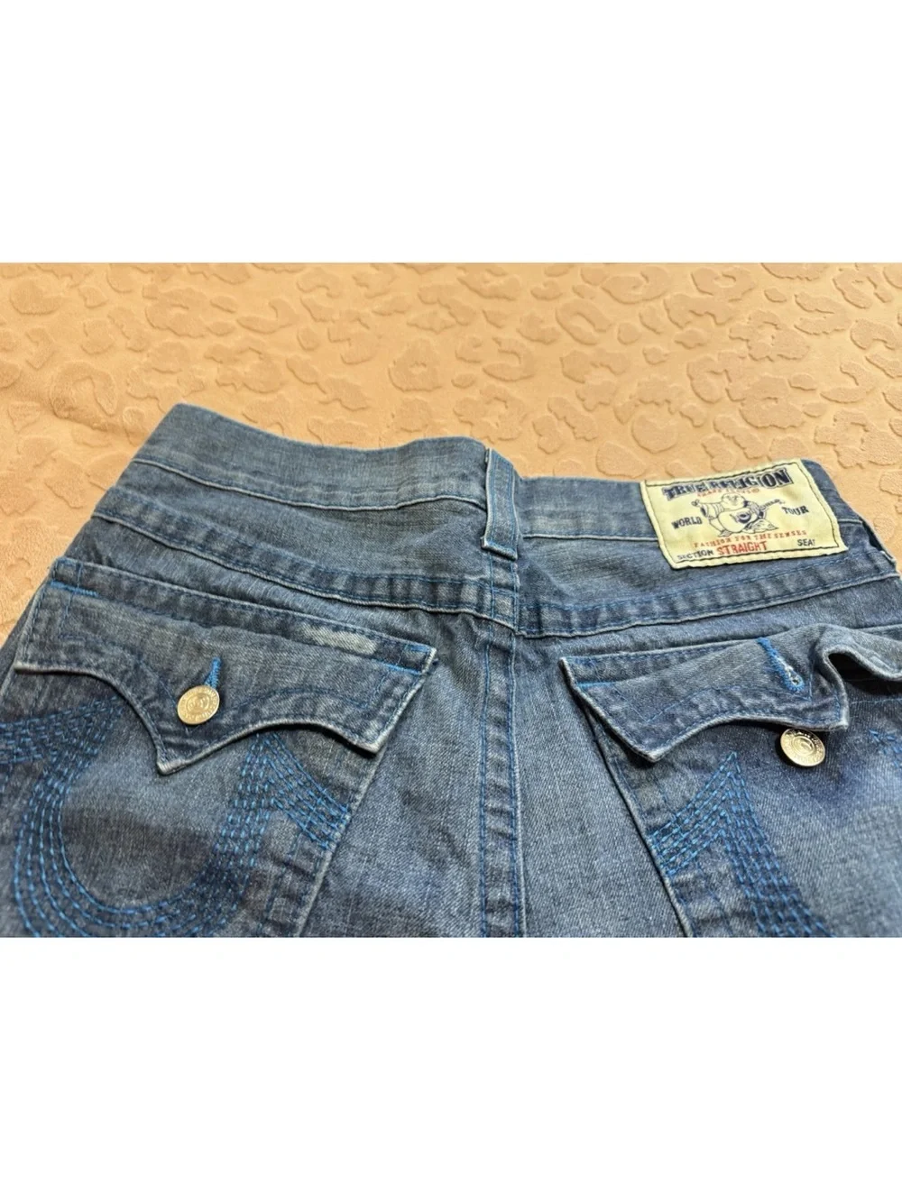 True Religion Mens Medium Wash Straight Leg Jeans! Size 31x30